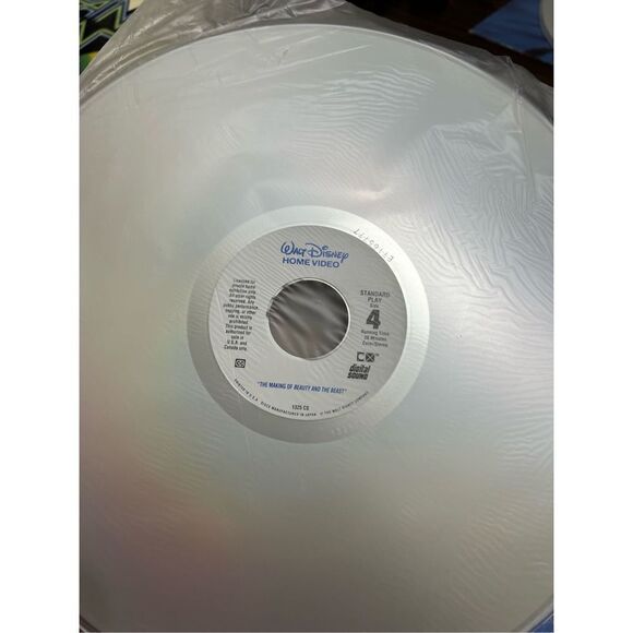 Laser disc Disney collection of 6 - Picture 10 of 10